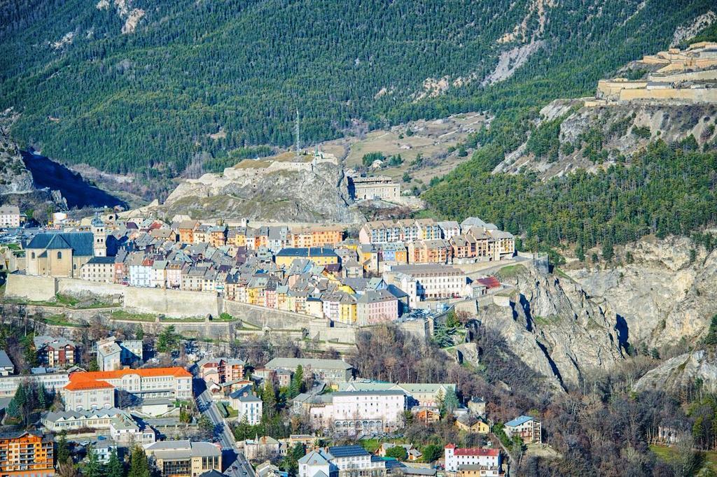 Maison A Tour Briancon Eksteriør billede