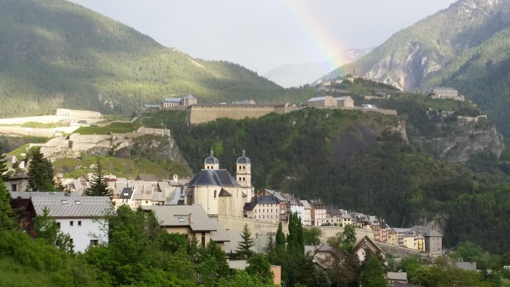 Maison A Tour Briancon Eksteriør billede