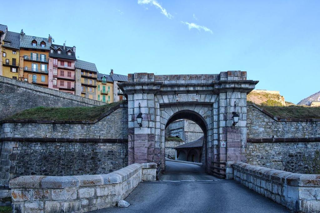 Maison A Tour Briancon Eksteriør billede