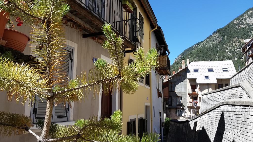 Maison A Tour Briancon Eksteriør billede